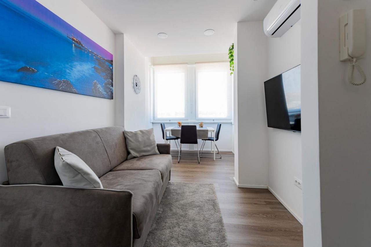 Piazza Salotto & Stazione Comfy Apartment Pescara Eksteriør billede